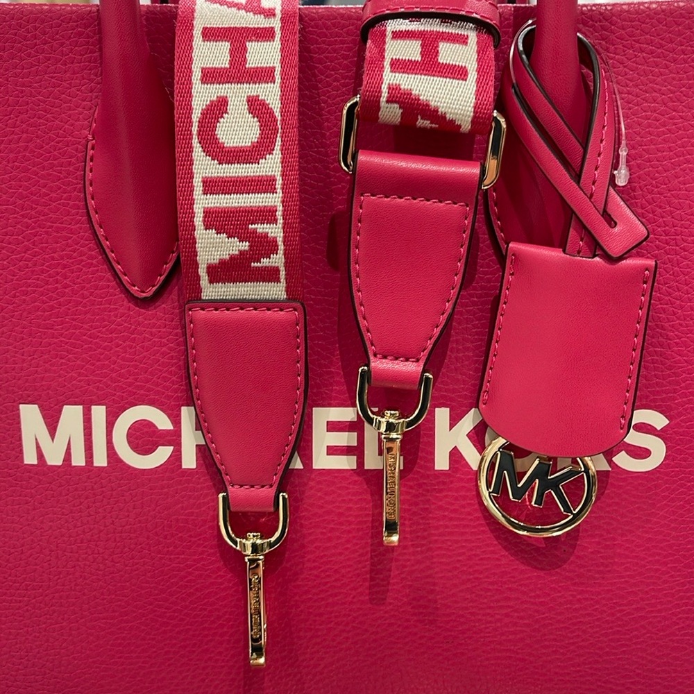 Michael Kors Mirella Medium East West Pebbled Leather Tote Shopper Bag MK EW
NWT - Picture 15 of 16